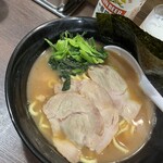 家系ラーメン まるみ家 - 