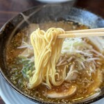 Ramen Niwakoshi - 麺のアップ