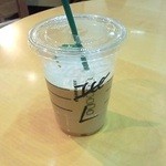 スターバックス・コーヒー - ラテ　　氷なし
