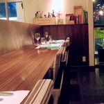 ＴＲＡＴＴＯＲＩＡ　ＳＣＡＣＣＯＭＡＴＴＯ - カウンターの風景。