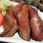 新料理 都留野 - たん焼　ズームアップ