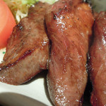 新料理 都留野 - たん焼　ズームアップ