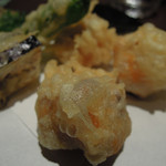 新料理 都留野 - 生雲丹天麩羅　ズームアップ
