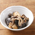 Stir-fried mushrooms with vinegar