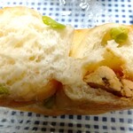 だんだんpan - 枝豆＆塩昆布クリームチーズベーグルの断面