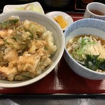 名物げそ天丼と自家製うどん お多福 - 