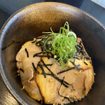 Ramen gohan kuraie - 炙りチャーシュー丼
