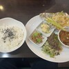 Kissa Roman - かき揚げ、豚肉生姜焼、切り干し大根、味噌汁の日替わりランチ。800円。