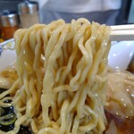 春木屋 - 自家製中太縮れ麺