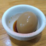 春木屋 - 味玉は別皿で提供