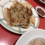 広東料理 三十番 - 特製焼餃子