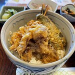 そば処桜田 - タレの染み込んだ天丼美味しいですね