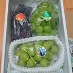 葡萄浪漫館 - 葡萄がパンパンやぁ♪