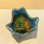 焼鳥 みかど - 鶏皮のしぐれ煮