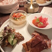 THE CONDER HOUSE - オーダー前に前菜として4品なプレートが提供されました