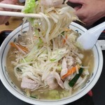 丸福 - お肉も野菜もたっぷり、優しい塩味