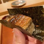 ひとつ - 鰻の押し寿司