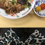 中華料理 末廣亭 - プチトマトのピクルス、衣装はﾚｵﾊﾟｰﾄﾞﾉｰｽﾘｰﾌﾞ&ﾁｬｺｰﾙｸﾞﾚｰと黒の切替pts