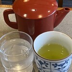 Teuchi Soba Miyoshiya - そば湯、水、お茶