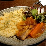 HATSUNEYA GARDEN CAFE - フランス産 麦の穂豚 のブレゼ バターライス添え