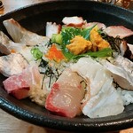 Hiroshima Kemmin Sakaba - 海鮮丼