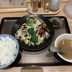 和風回鍋肉専門店 だしや。 - 和風回鍋肉定食　¥980