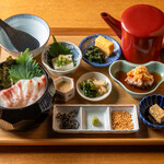漁夫醬汁鯛魚茶泡飯的蒲燒鰻魚飯套餐