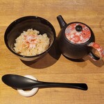 鉄板焼 円居 - 本日の炊き込み御飯　ズワイガニの炊き込みご飯