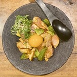 夢の家ハナレ - アボカド鶏ユッケ