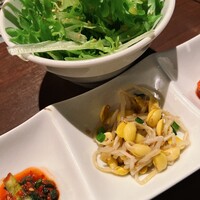 天空焼肉 星遊山 - サラダまで美味しい