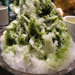 宇治みぞれ　1260円　練乳を足してます。