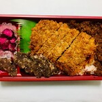 鯨専門店 くらさき - ながさき鯨カツ弁当