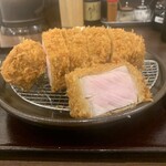 肉屋食堂 たけうち - 特選極厚ロースかつ