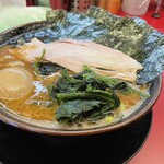 豚骨醤油ラーメン 王道家 - 