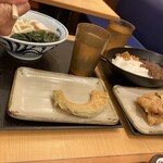 瀬戸うどん - カレーとうどんと天ぷらと（＾∇＾）