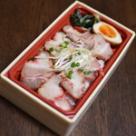 MR.CHICKEN 鶏飯店 - シンガポールチャーシューライス弁当（８６４円）２０２３年８月
