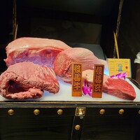 西麻布 焼肉 X - 宝箱からパカッ～ん❗( 〃▽〃)キャー❗