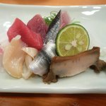 かぐら坂 新富寿司 - 刺身盛り合わせ