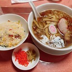 岩手屋 - ラーメン定食（ラーメン＋半チャーハン）
