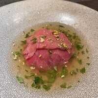 新宿 鉄板焼き YOKOTA - 前菜　厳選黒毛和牛と旬野菜のしゃぶしゃぶ　～すっぽんスープ～