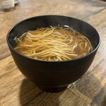 手打ち蕎麦 成冨 - ◎シンプルなかけそばも注文。