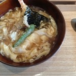 京うどん 生蕎麦 岡北 - 海老天ぷらのけいらんうどん、出汁が美味