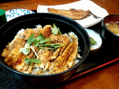 魚しん 万石浦 | 石巻の新鮮海鮮レストラン