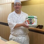 澤田 - 振る舞い酒とスタッフさん