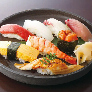 Excellent freshness. Enjoy authentic Sushi made by skilled chefs without straining your shoulders.