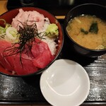 品川 ひおき - マグロの切り落し丼(780円)