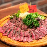熟成肉バル 肉賊カウぼーず - 料理写真: