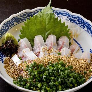 「博多ごまサバ」朝どれ真鯖を博多独特ごま溜醬油で生のまま食す
