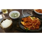 アリラン亭 - 水金限定の豚肉ポックム定食。ごま油のきいた豚肉の炒め物。美味しかったけどすごい量だった(>_<)