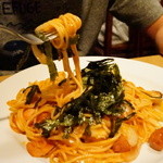 キャロットハウス - アサリが入っていてちょっと食べにくそうなナポリタン
